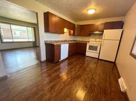 featured image of 3804 S Hawthorne Ave