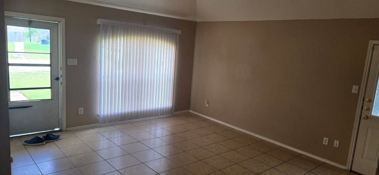 4407 July Dr #B - Photo 4 of 10