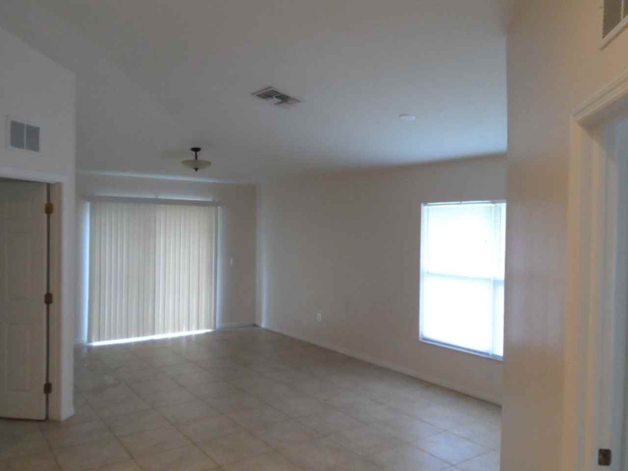 521 Hancock Bridge Pkwy - Photo 4 of 10