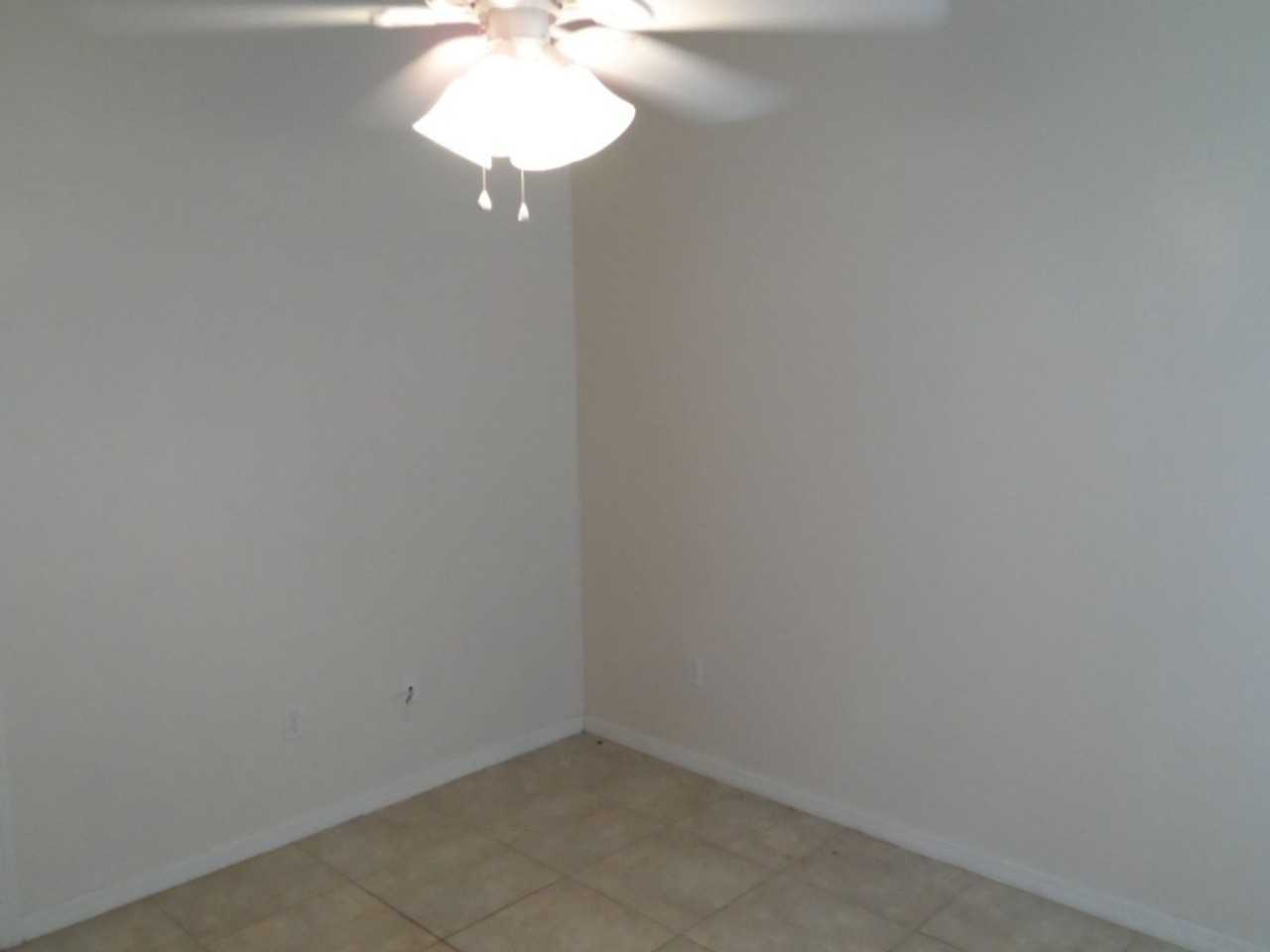 521 Hancock Bridge Pkwy - Photo 6 of 10