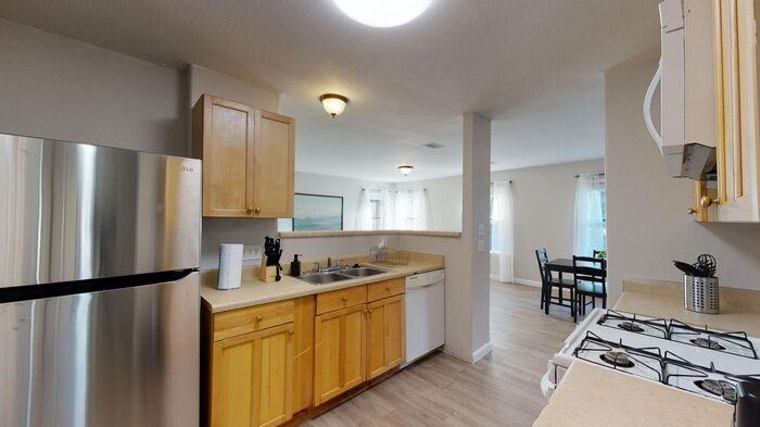 5105 Spruce Cv #B