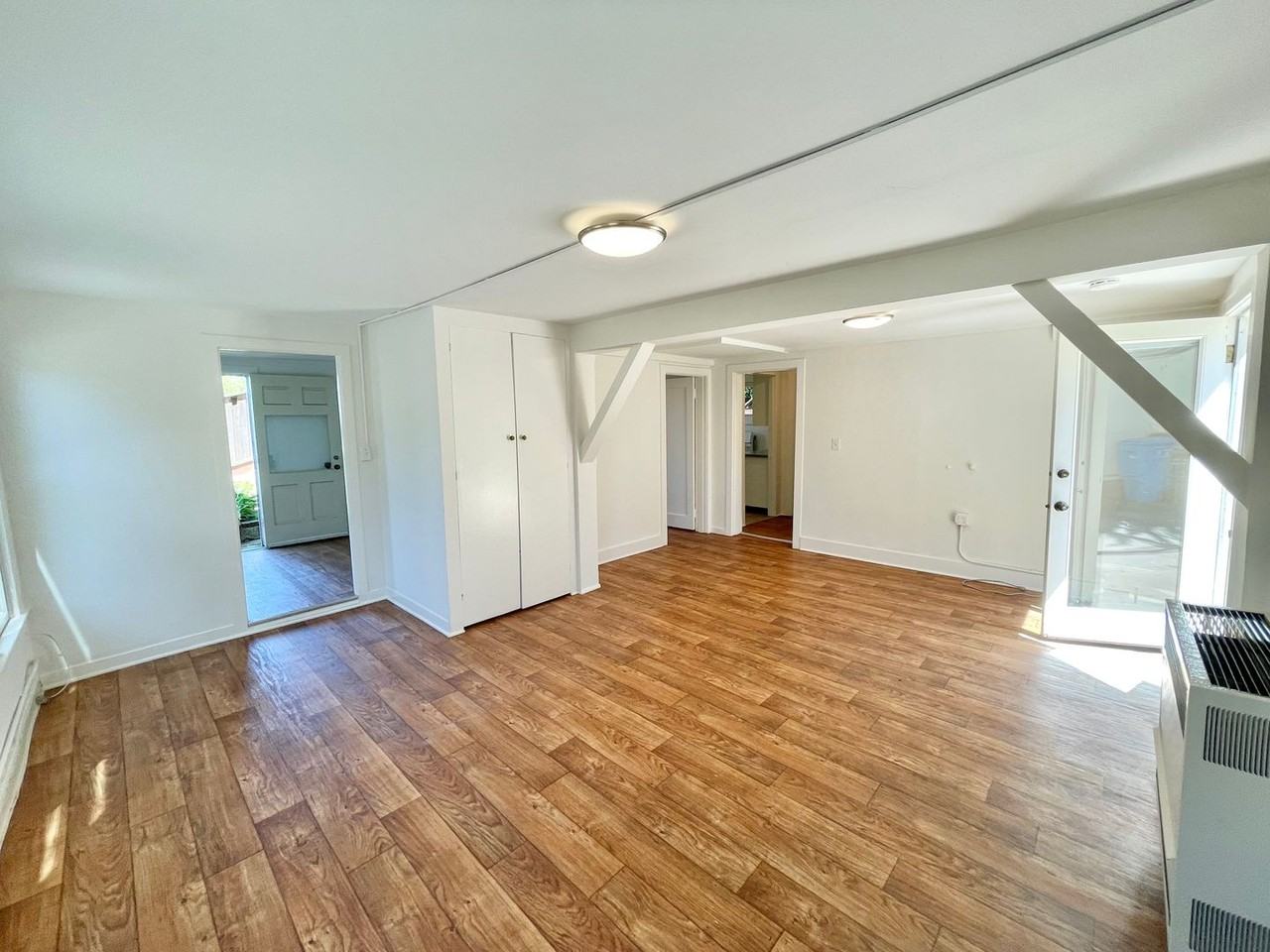 257 Peralta Ave - Photo 6 of 22