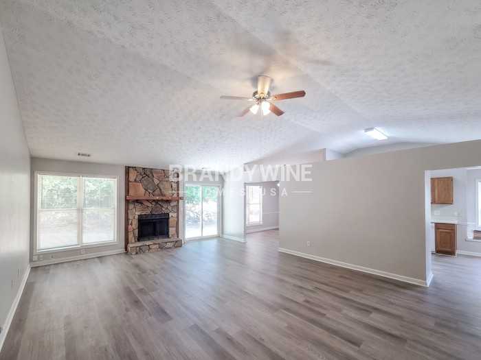 5900 Homestead Cir - Photo 4 of 25