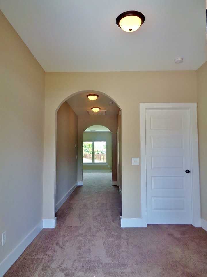 11509 Andrew Way - Photo 2 of 28