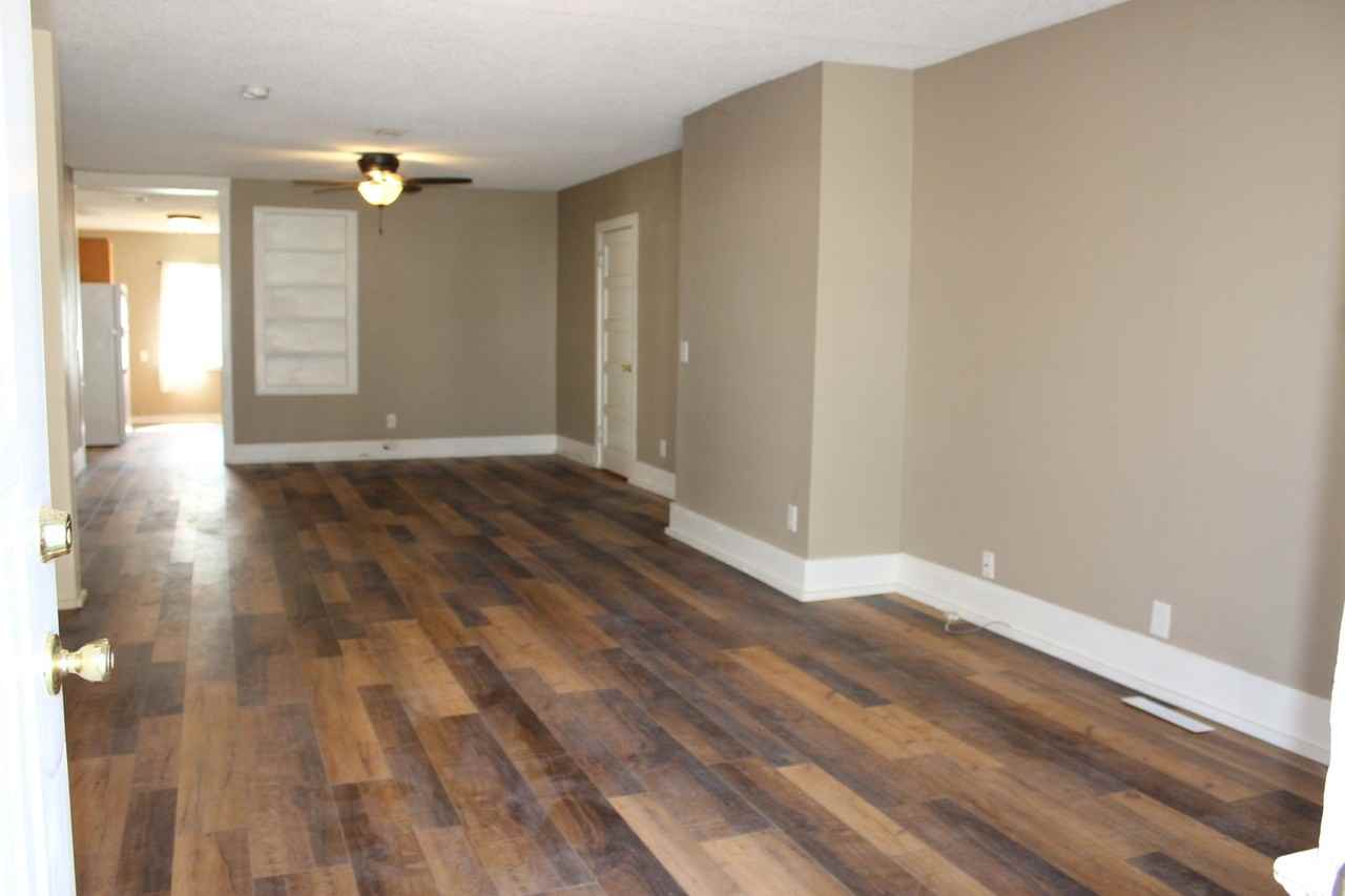 630 7th Ave - Photo 4 of 30