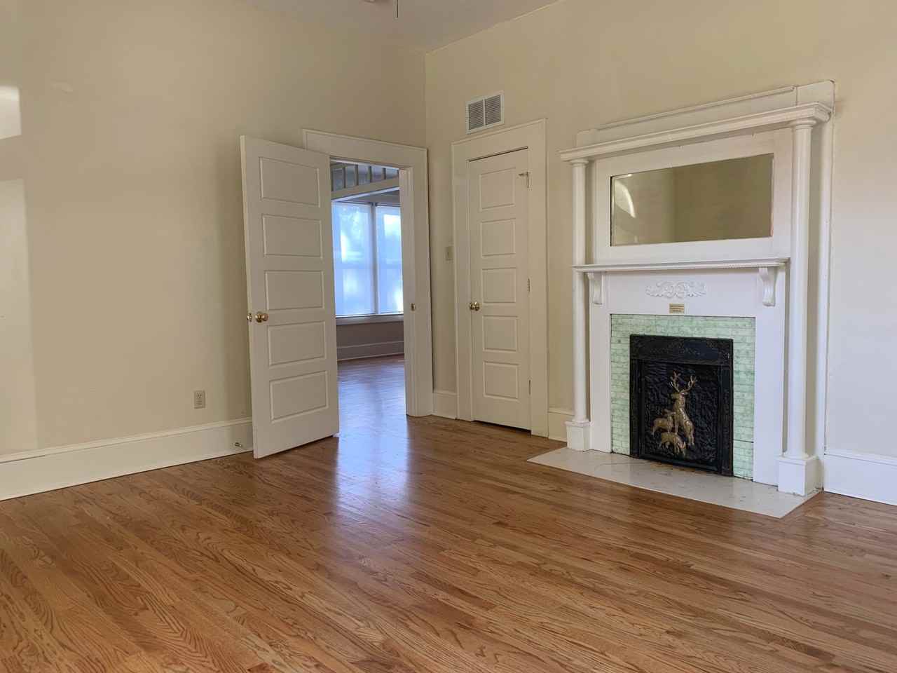 913 Philadelphia St - Photo 5 of 13