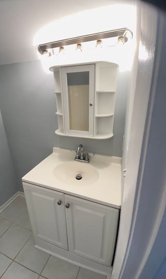 600 37th Ave N - Photo 2 of 9