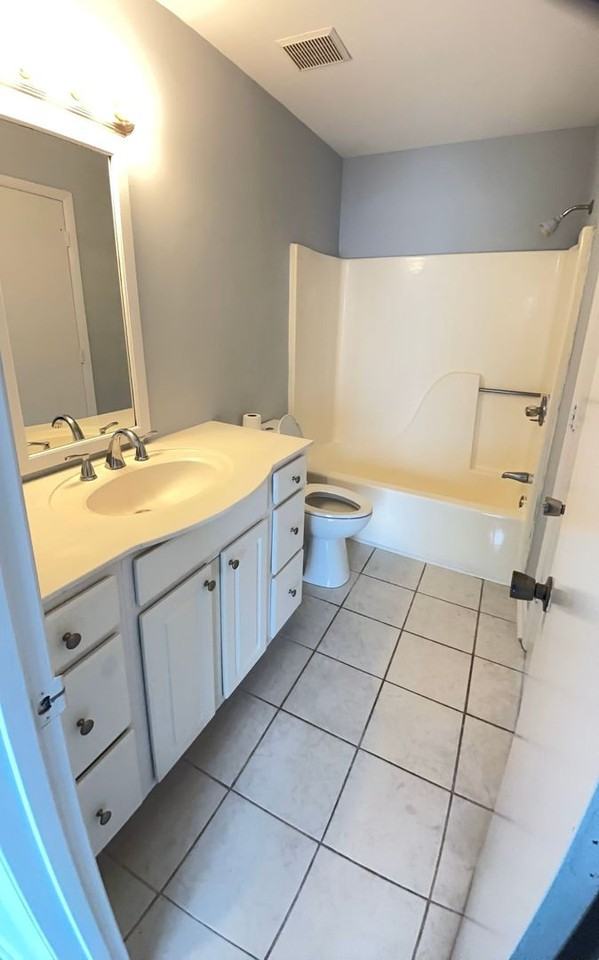 600 37th Ave N - Photo 7 of 9