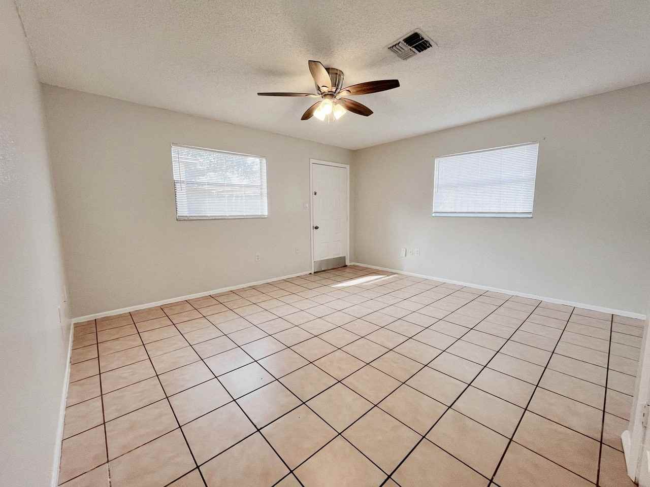 5723 Silver Spur Dr - Photo 6 of 12