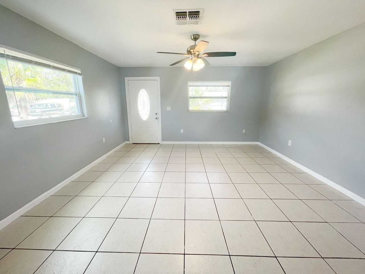 1551 Swordbill Dr - Photo 2 of 5