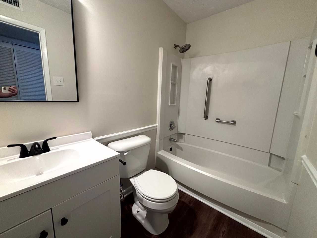 1003 Madiera Ct - Photo 4 of 12