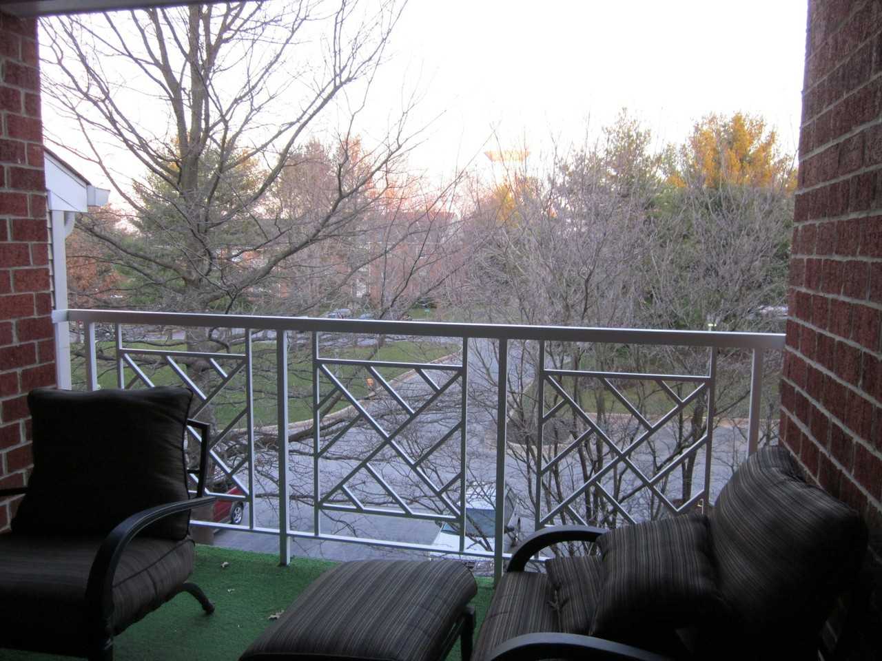 4 Brooking Ct - Photo 2 of 15