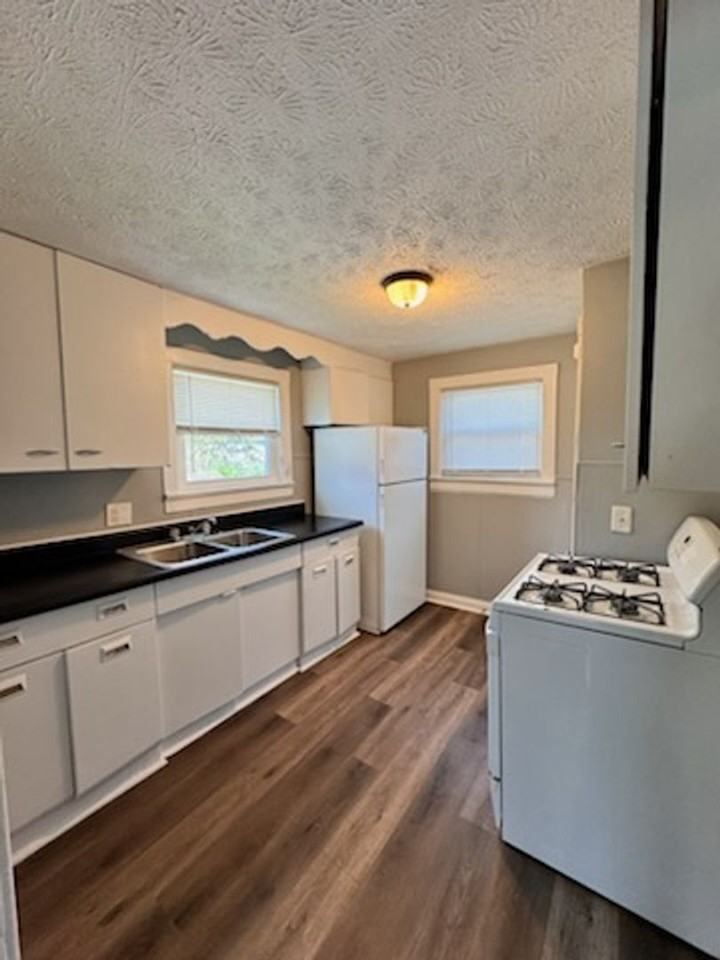 3801 Lafayette St - Photo 5 of 24