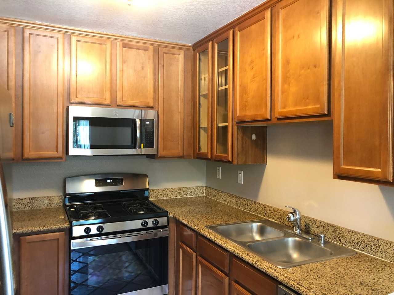 513 Calle Montecito #66 - Photo 3 of 13