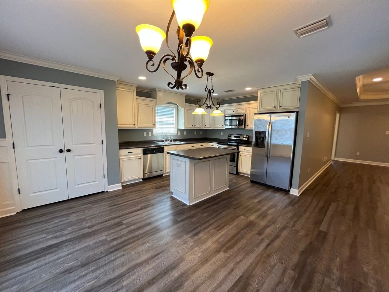 4194 Silver Gln - Photo 3 of 14