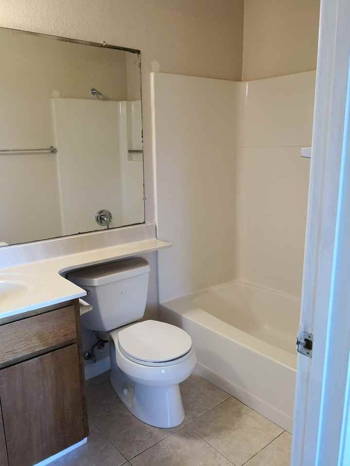 1023 Chadwick Cir - Photo 6 of 21
