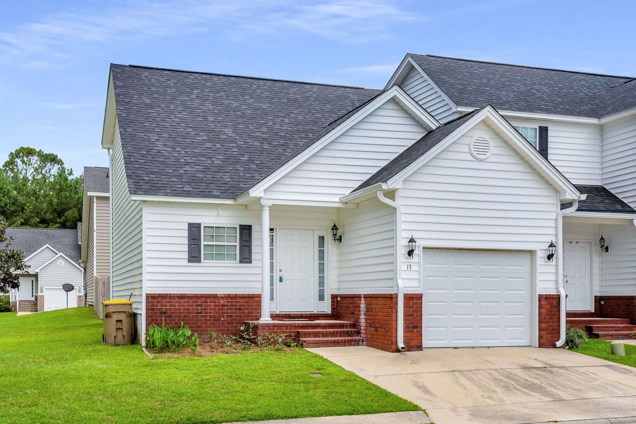 13 Cypress Ln - Photo 3 of 27