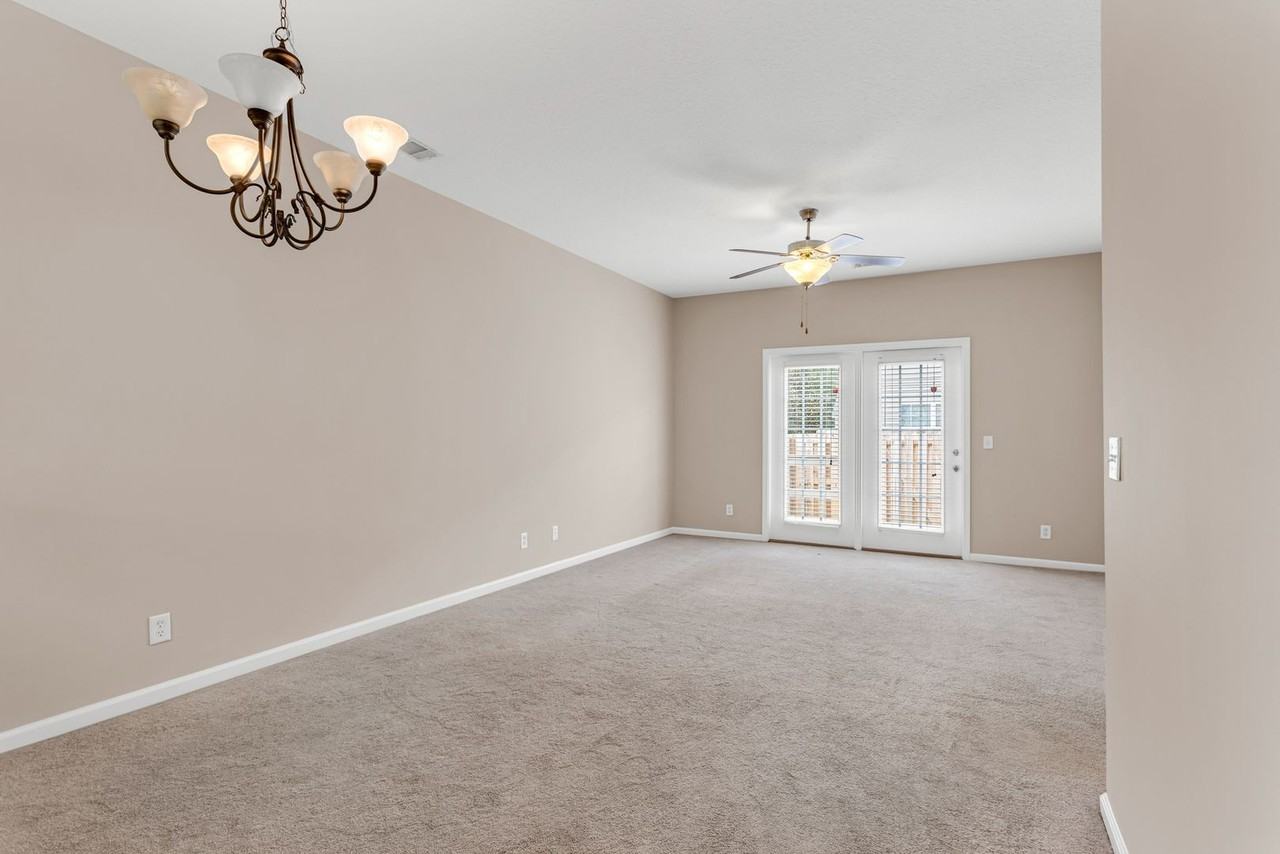 13 Cypress Ln - Photo 7 of 27