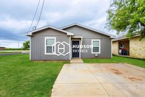 featured image of 810 W 19th St