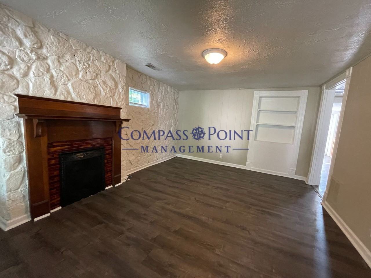 161 E Loudon Ave - Photo 4 of 15
