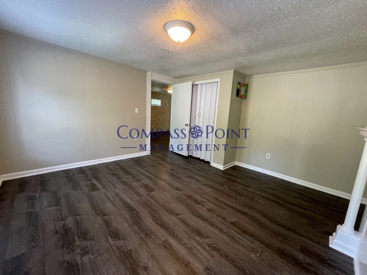 161 E Loudon Ave - Photo 7 of 15