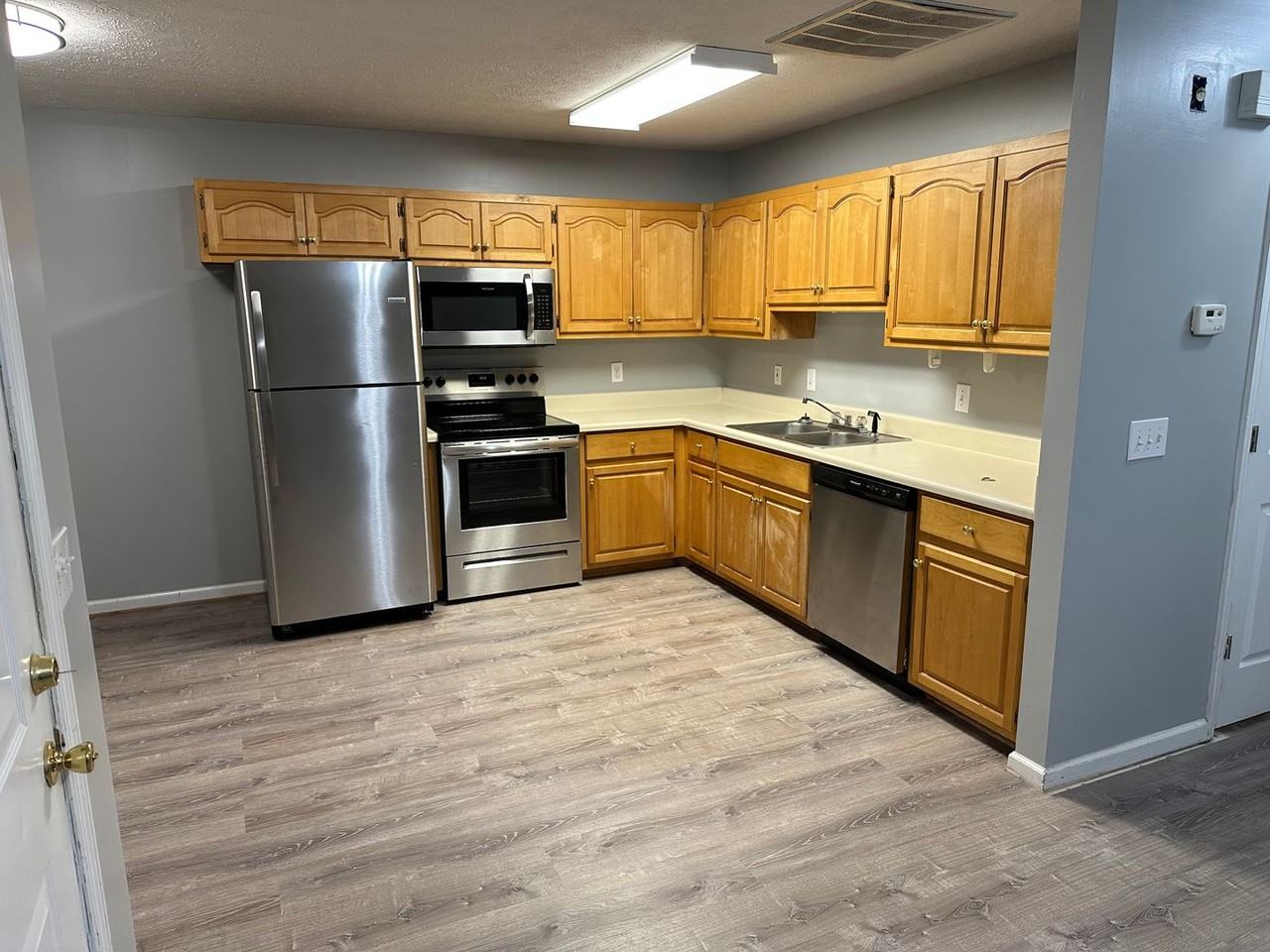 1262 Britnee Ct - Photo 4 of 5