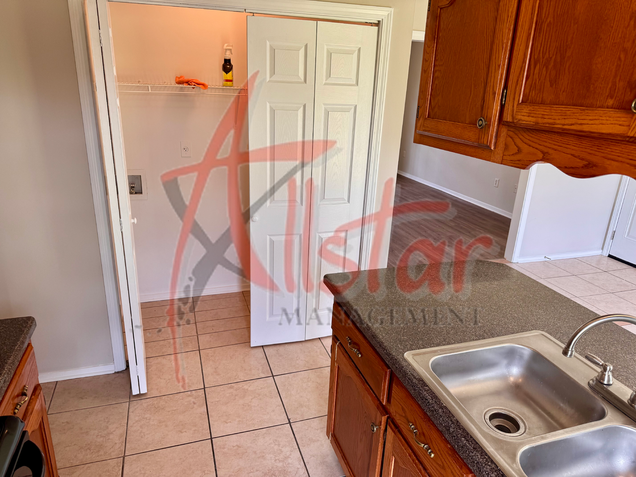 10515 Oak Leaf Dr - Photo 4 of 14