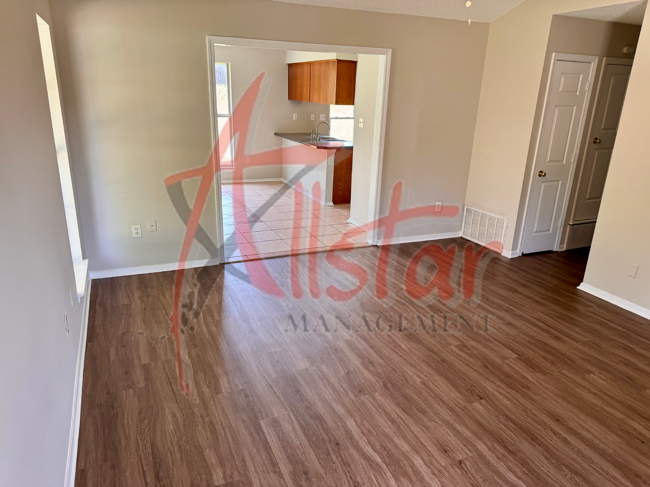 10515 Oak Leaf Dr - Photo 5 of 14