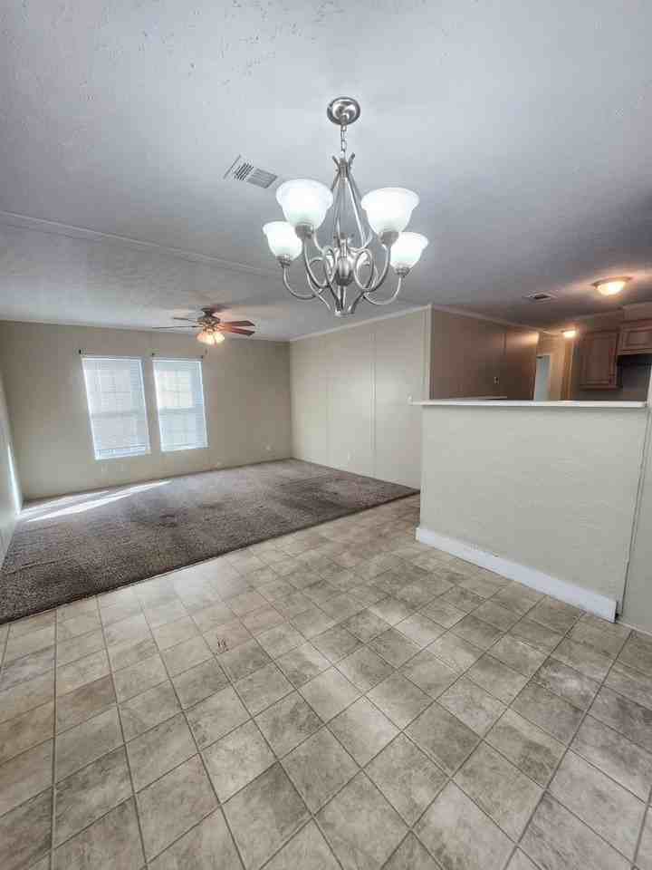 811 N D St - Photo 5 of 16