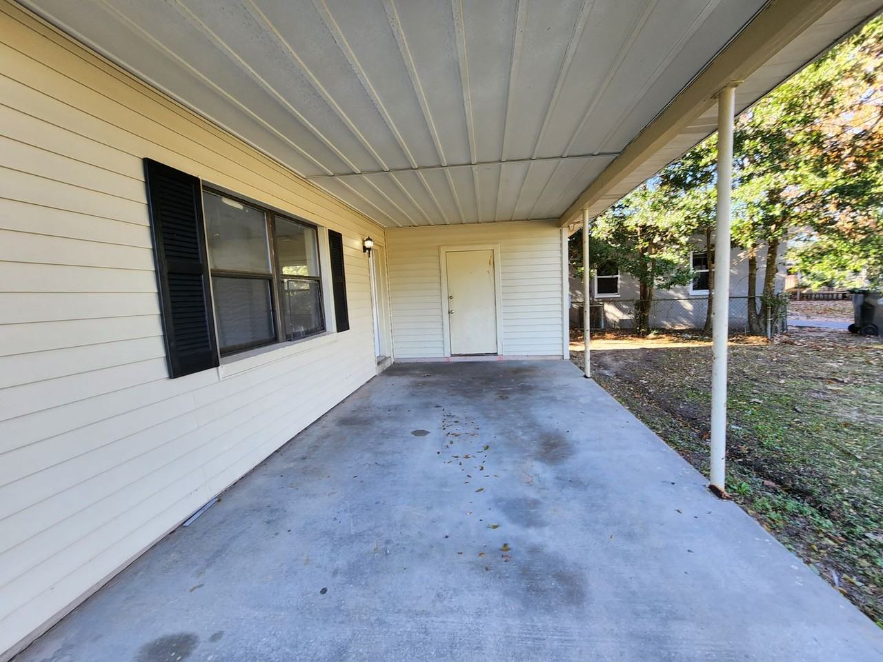 5501 Mayfair Dr - Photo 5 of 15