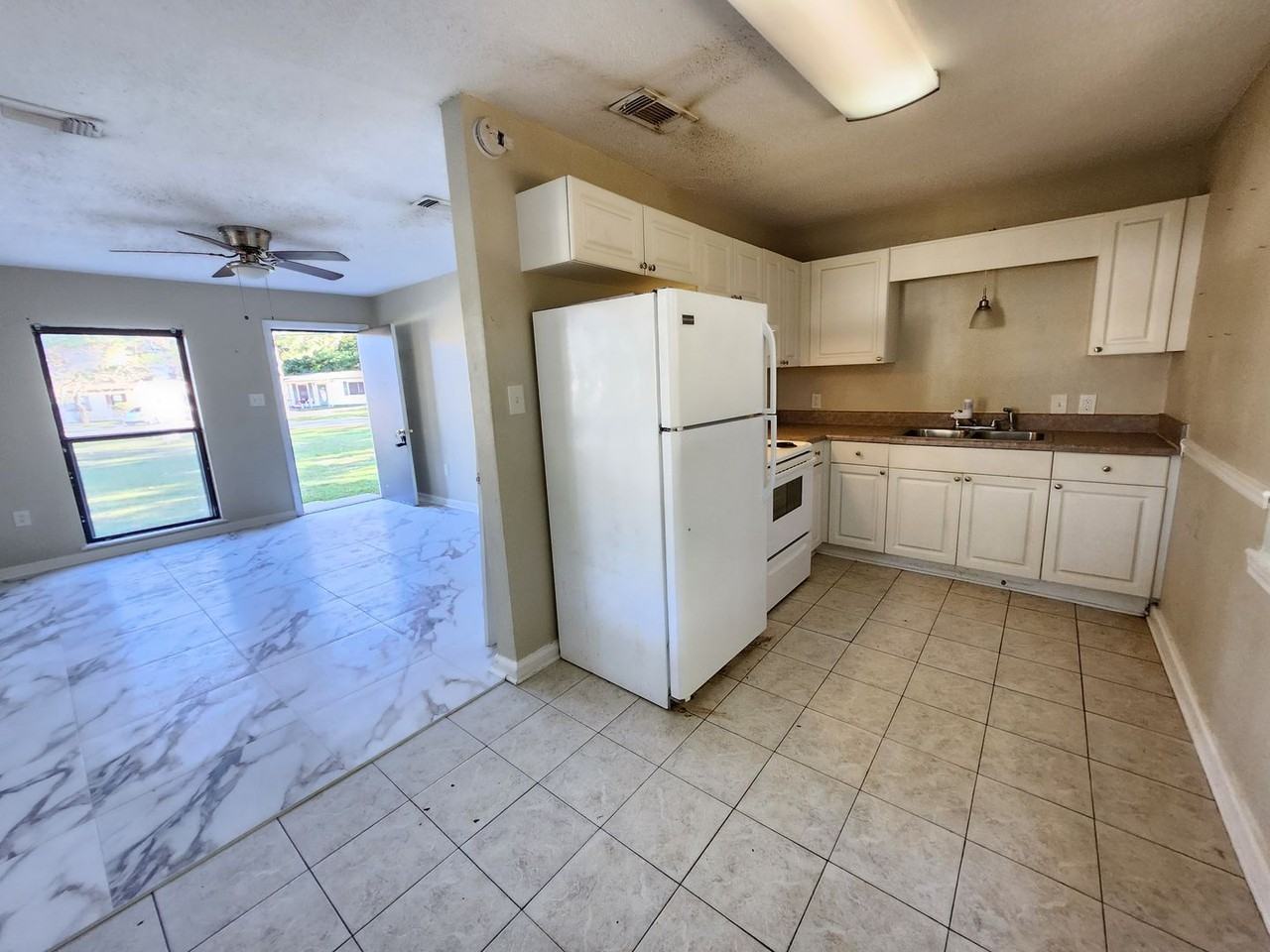 5501 Mayfair Dr - Photo 7 of 15