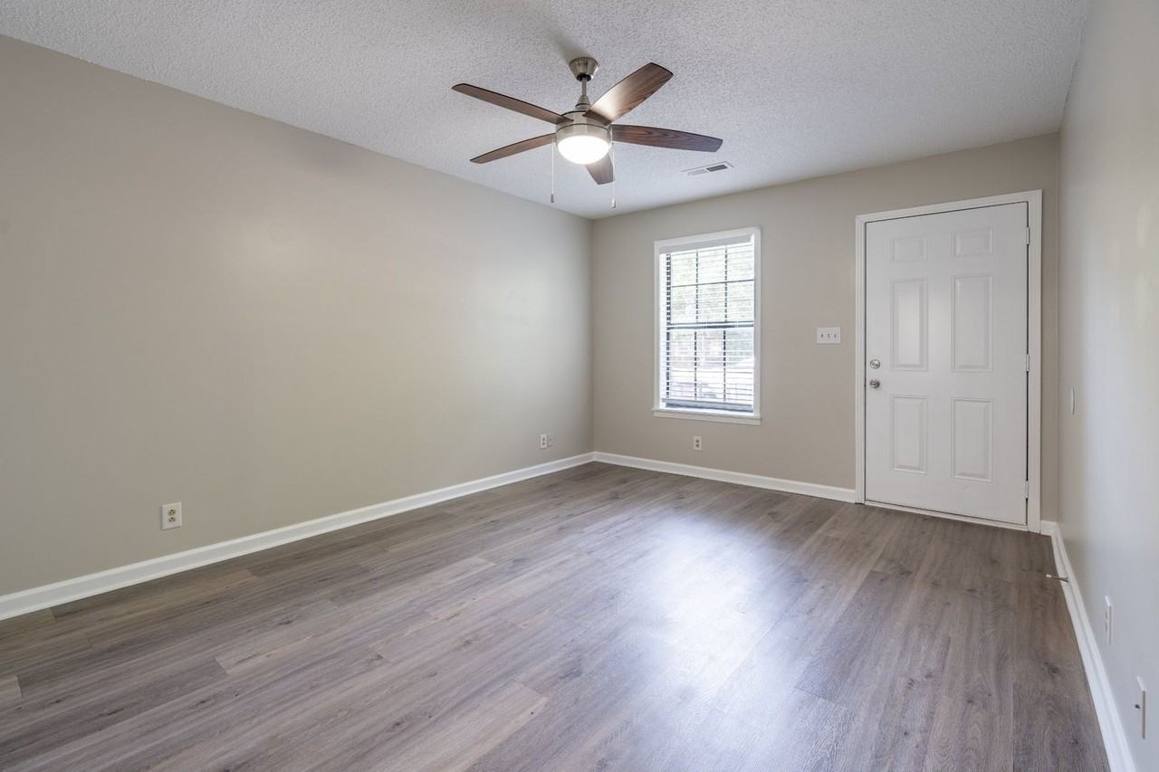 139 Darlene Dr #F - Photo 5 of 19