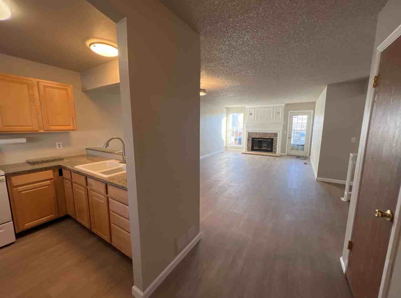 9933 Fairwood St - Photo 4 of 17