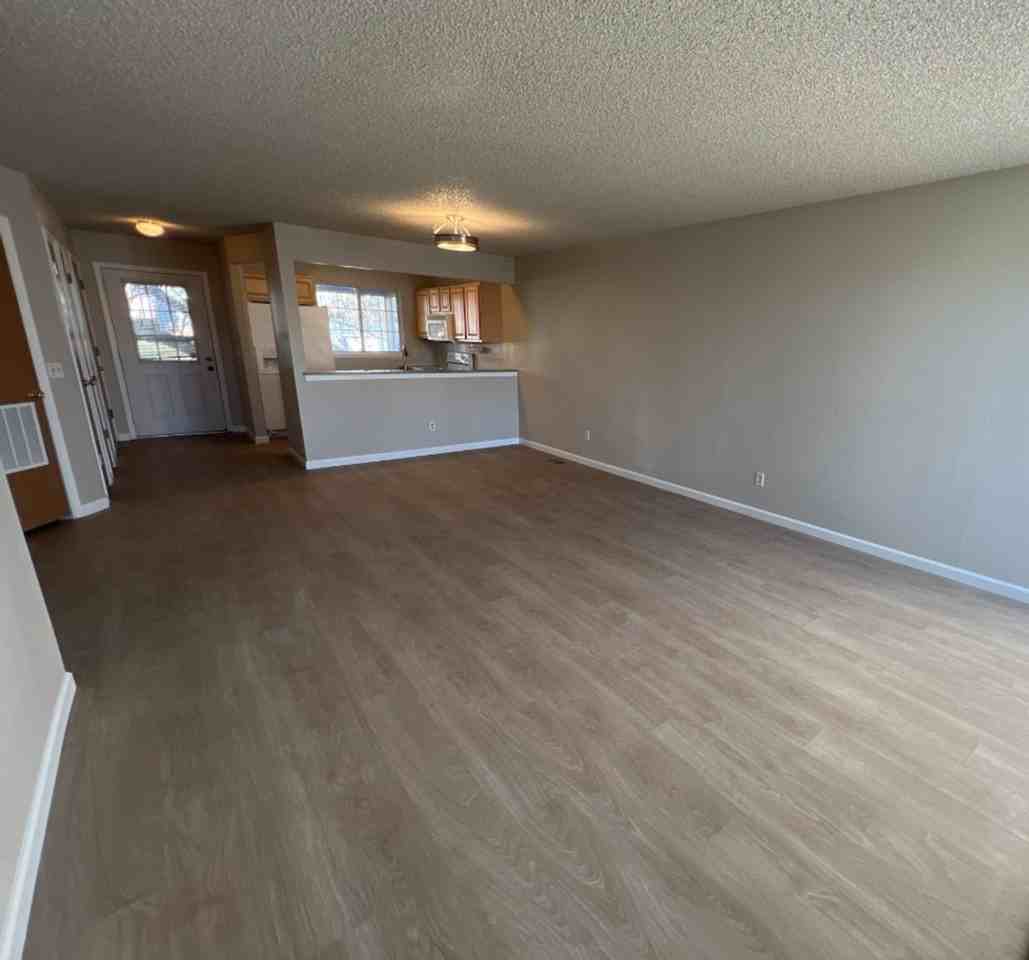 9933 Fairwood St - Photo 6 of 17