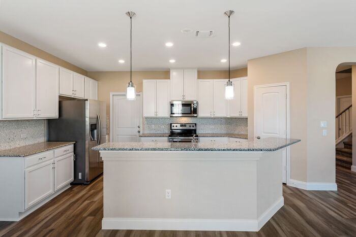 1704 Constanta Dr - Photo 2 of 19