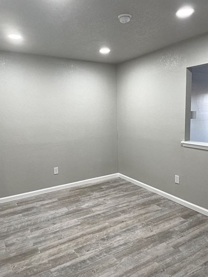 2700 N 16th St #52 - Photo 6 of 20