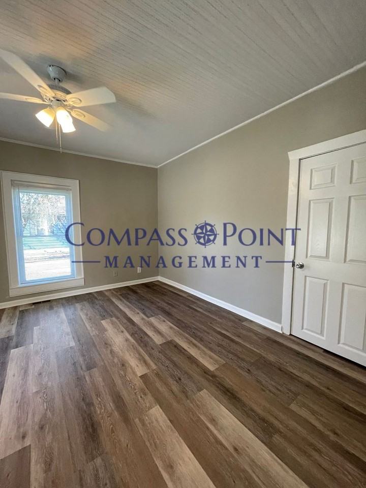 443 Shawnee Ave - Photo 4 of 15