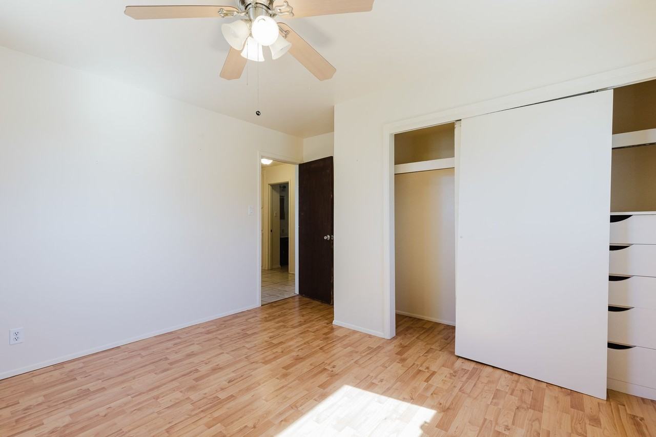 1502 Campbell Pl - Photo 5 of 31