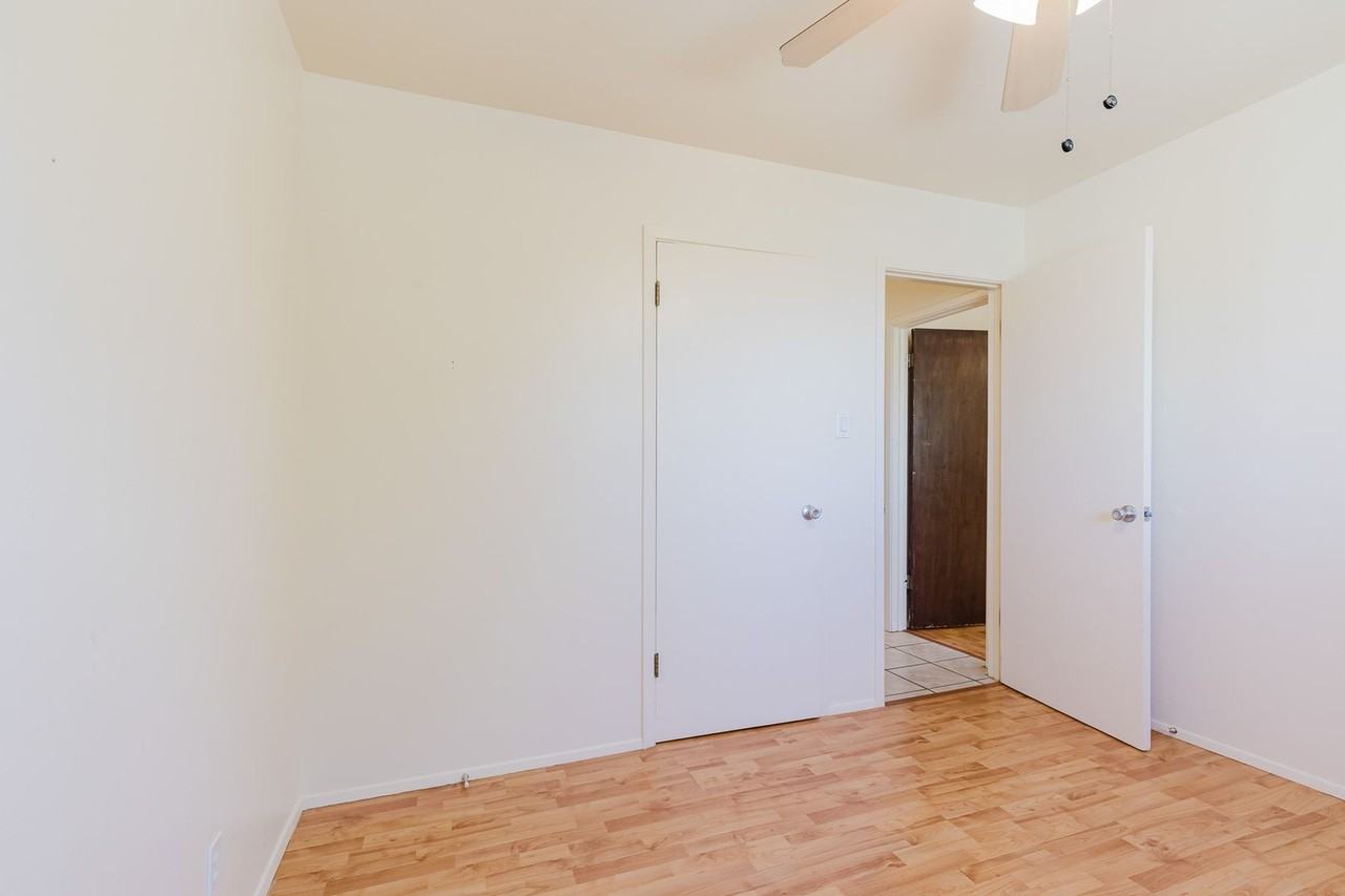 1502 Campbell Pl - Photo 7 of 31