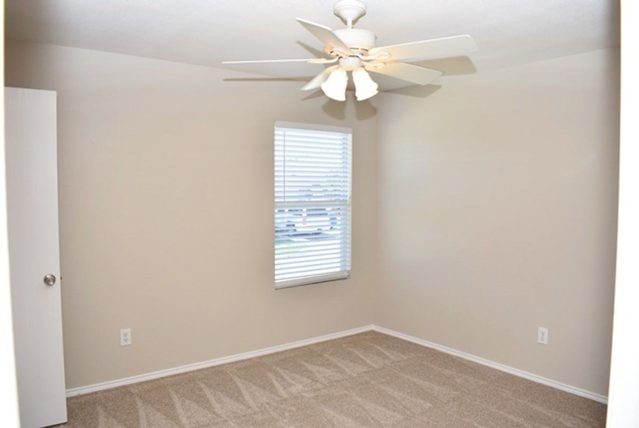 14000 Silkwood Dr - Photo 7 of 13