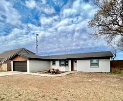 923 W 6th St - Photo 1 of 1
