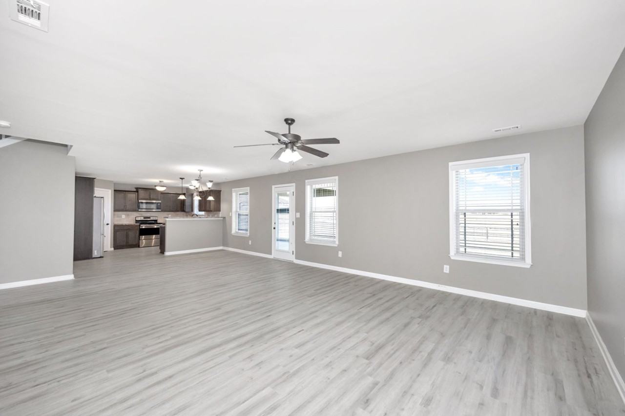 200 Reeney Dr - Photo 7 of 38