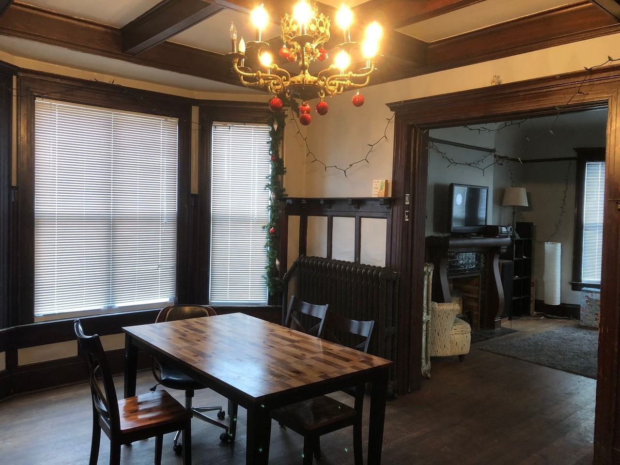 2863 N Downer Ave - Photo 2 of 17