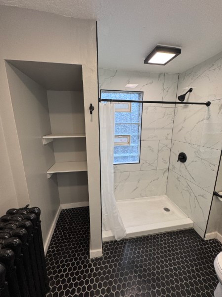 2863 N Downer Ave - Photo 5 of 17