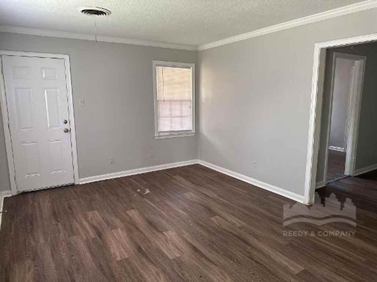 1240 Robin Hood Ln - Photo 2 of 11