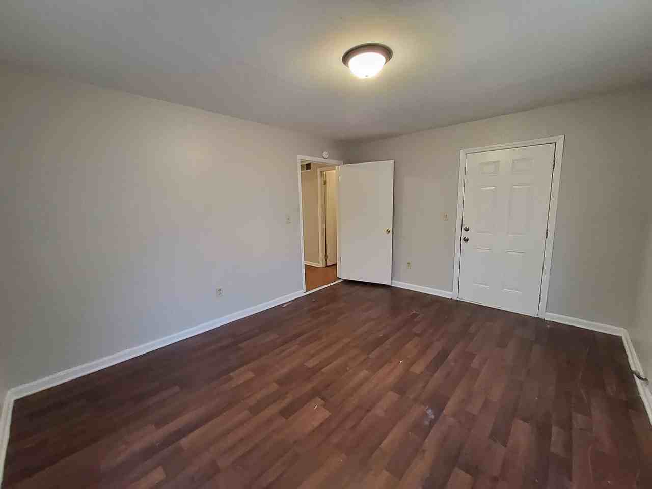 5740 Cherokee Dr - Photo 2 of 17