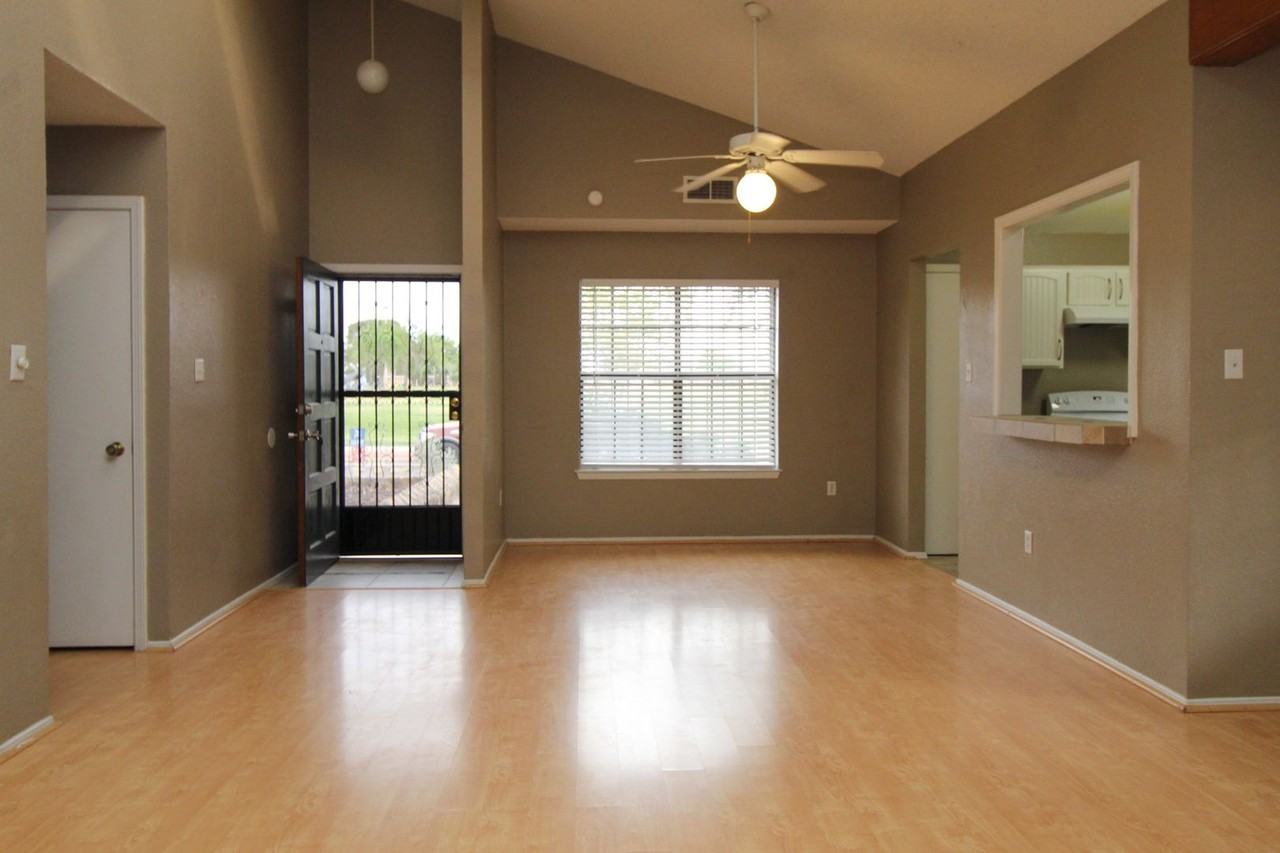 3205 Fierro Dr - Photo 5 of 19