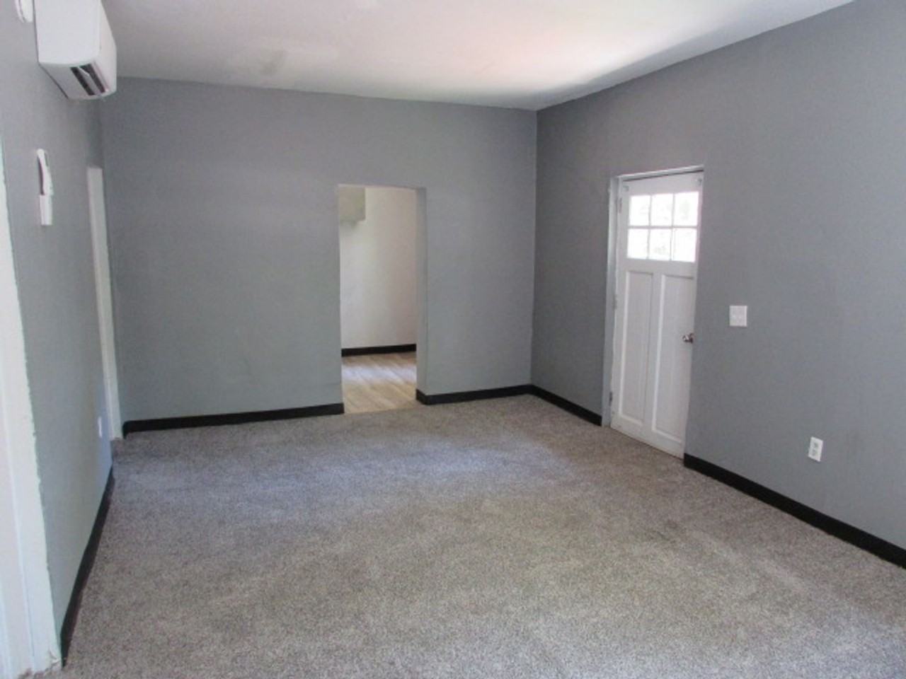 26 Burgess Ct - Photo 3 of 10
