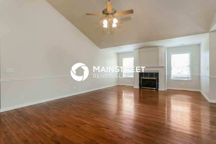 264 Cypress Ln - Photo 4 of 16