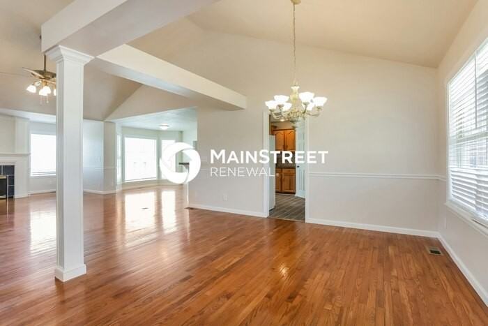 264 Cypress Ln - Photo 5 of 16